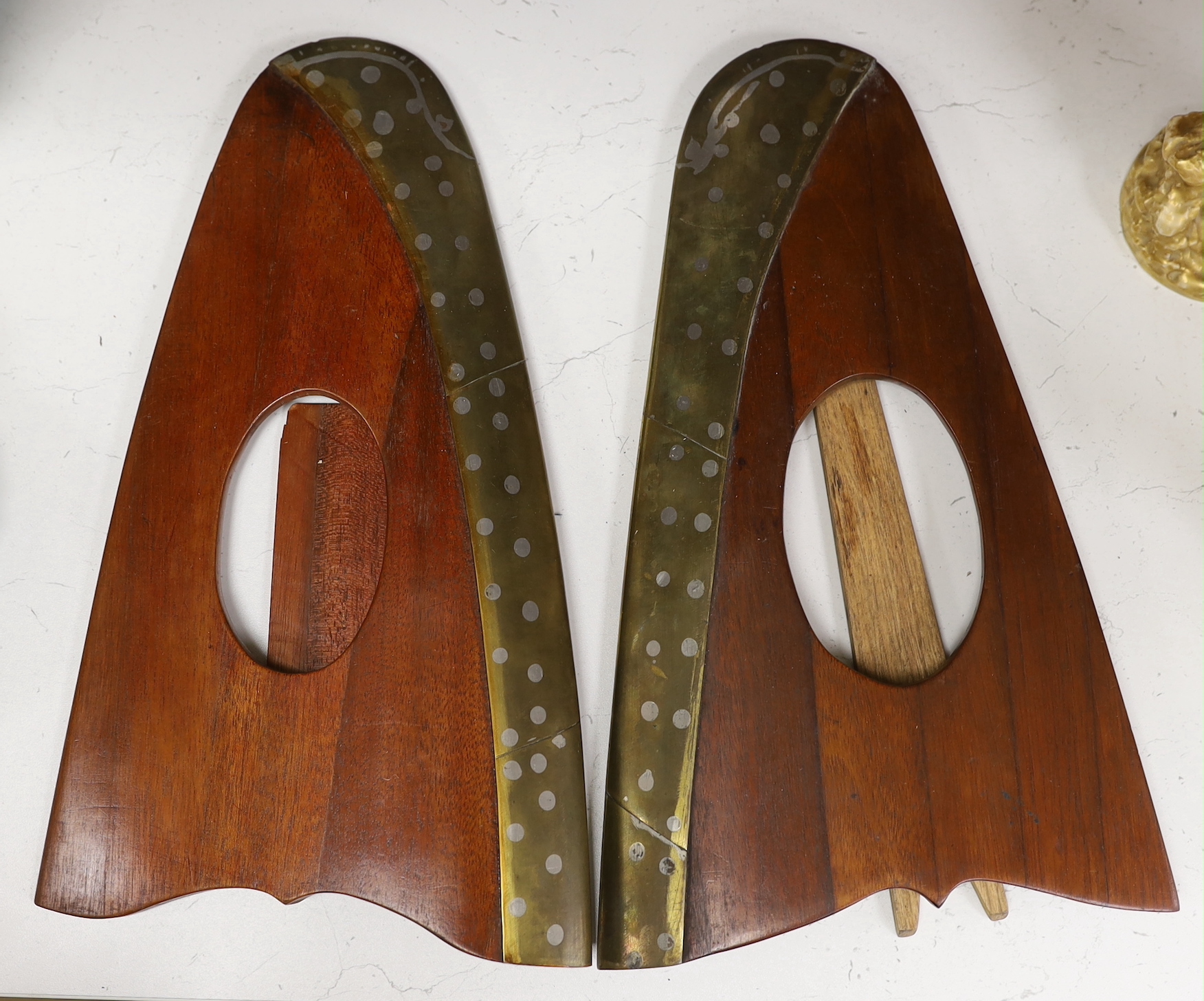 An unusual pair of ex-aviation propeller photo frames, 23cm wide